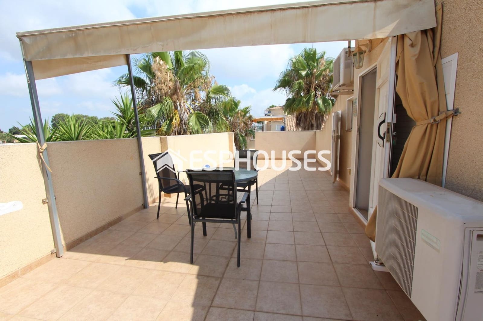 3 chambre Bungalow à vendre à Guardamar del Segura avec piscine garage - 225 000 € (Ref: 9444275)