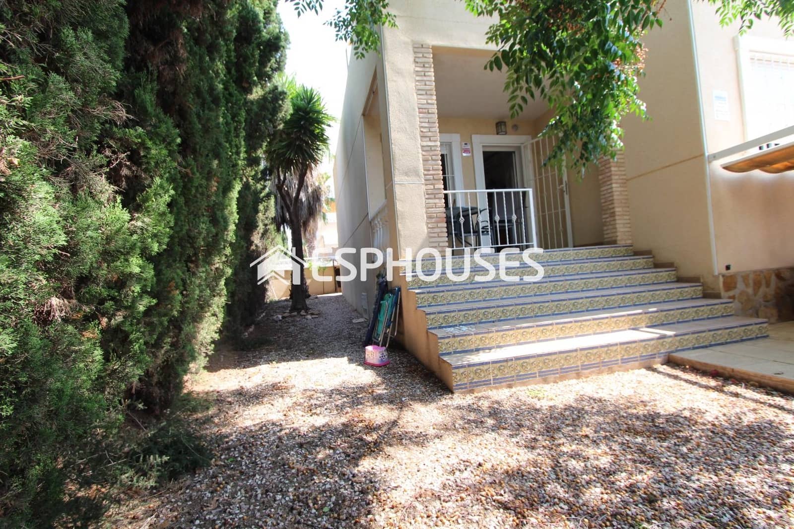 3 chambre Bungalow à vendre à Guardamar del Segura avec piscine garage - 225 000 € (Ref: 9444275)