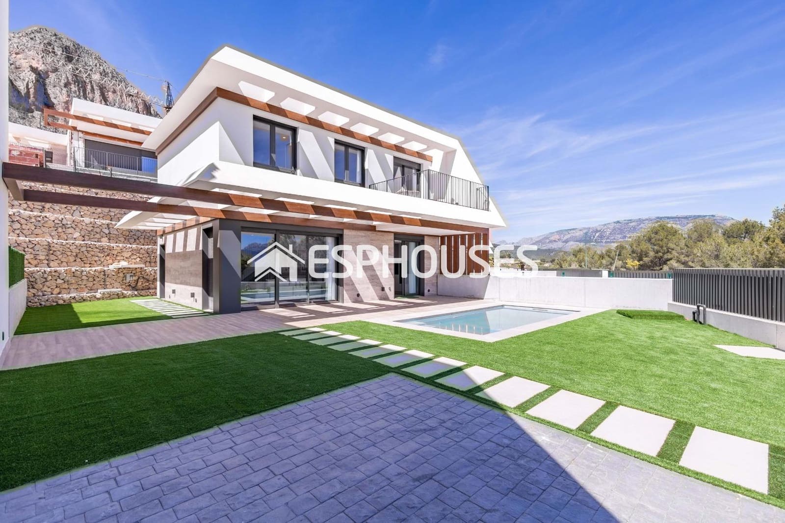 3 makuuhuone Huvila myytävänä paikassa Polop mukana uima-altaan 
autotalli - 685 000 € (Ref: 9444276)