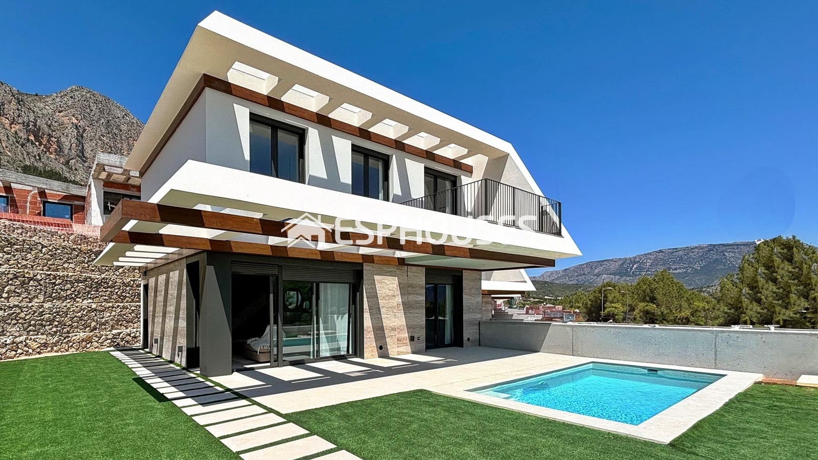 3 makuuhuone Huvila myytävänä paikassa Polop mukana uima-altaan 
autotalli - 725 000 € (Ref: 9444277)