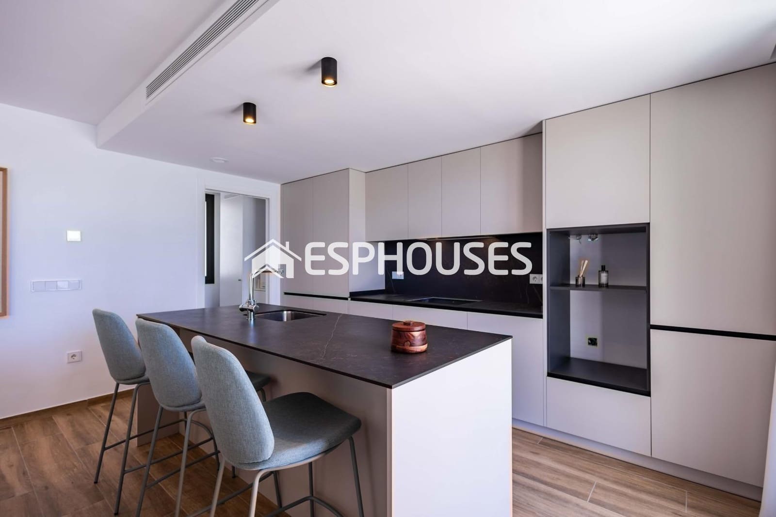 3 slaapkamer Villa te koop in Polop met zwembad garage - € 670.000 (Ref: 9444279)