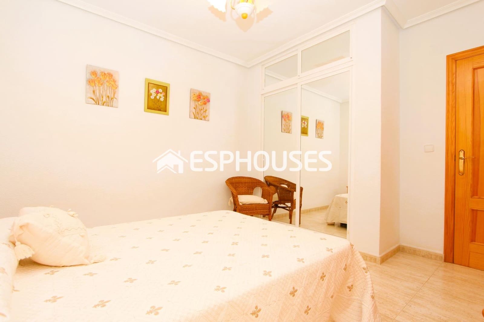 Apartamento de 2 habitaciones en Guardamar del Segura en venta - 200.000 € (Ref: 9444295)