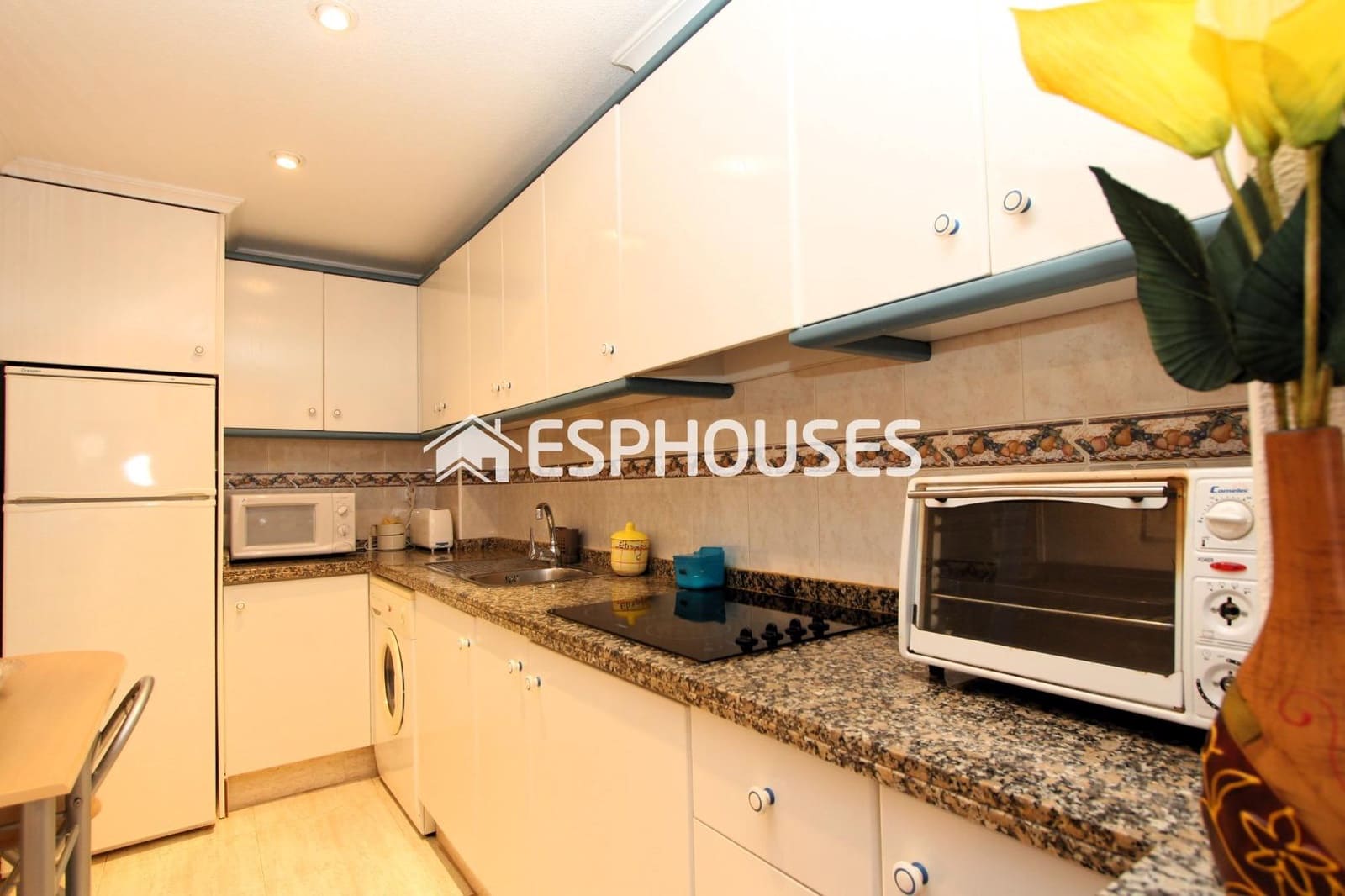 Apartamento de 2 habitaciones en Guardamar del Segura en venta - 200.000 € (Ref: 9444295)