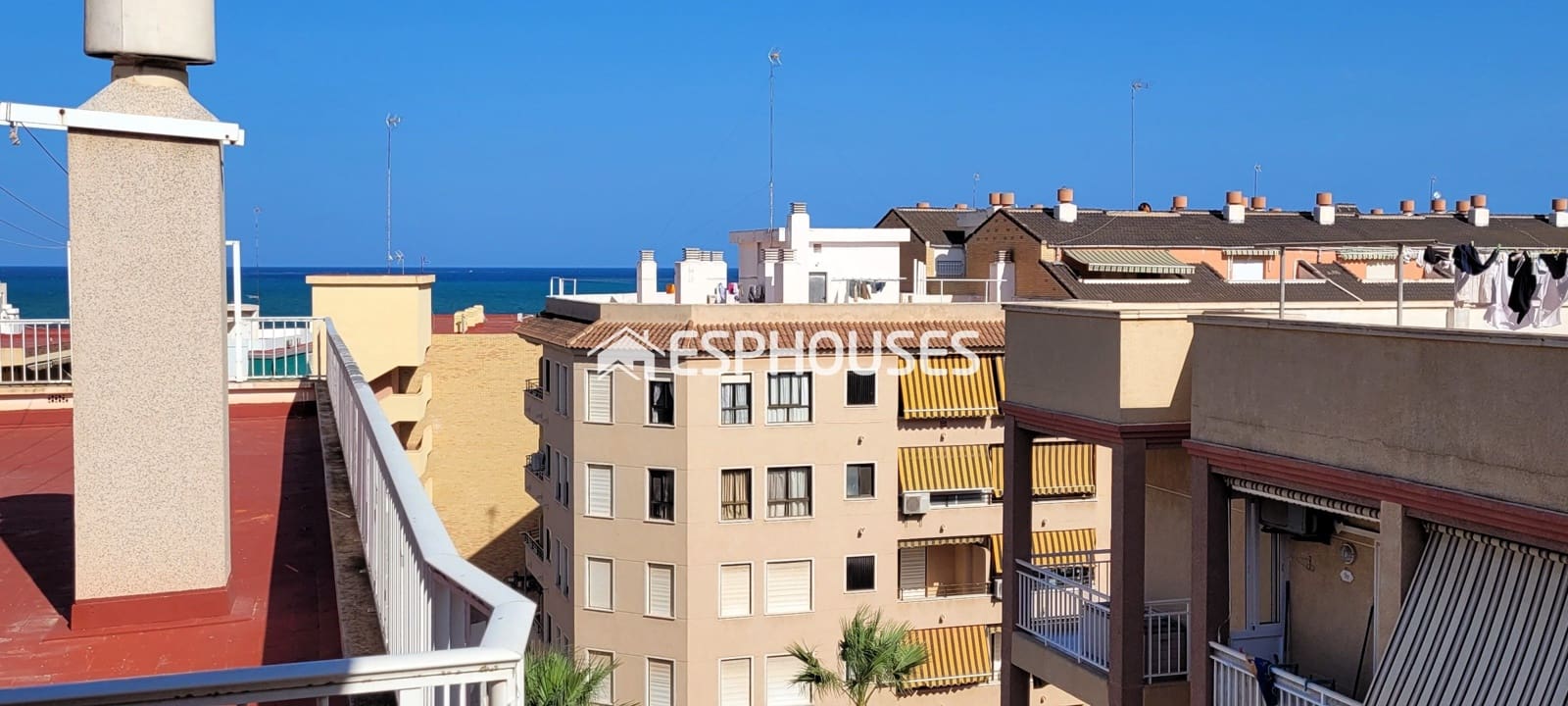 Apartamento de 2 habitaciones en Guardamar del Segura en venta - 200.000 € (Ref: 9444295)