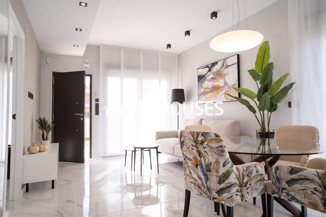 Apartamento de 3 habitaciones en Pilar de la Horadada ciudad, Pilar de la Horadada en venta con piscina garaje - 305.000 € (Ref: 9444299)