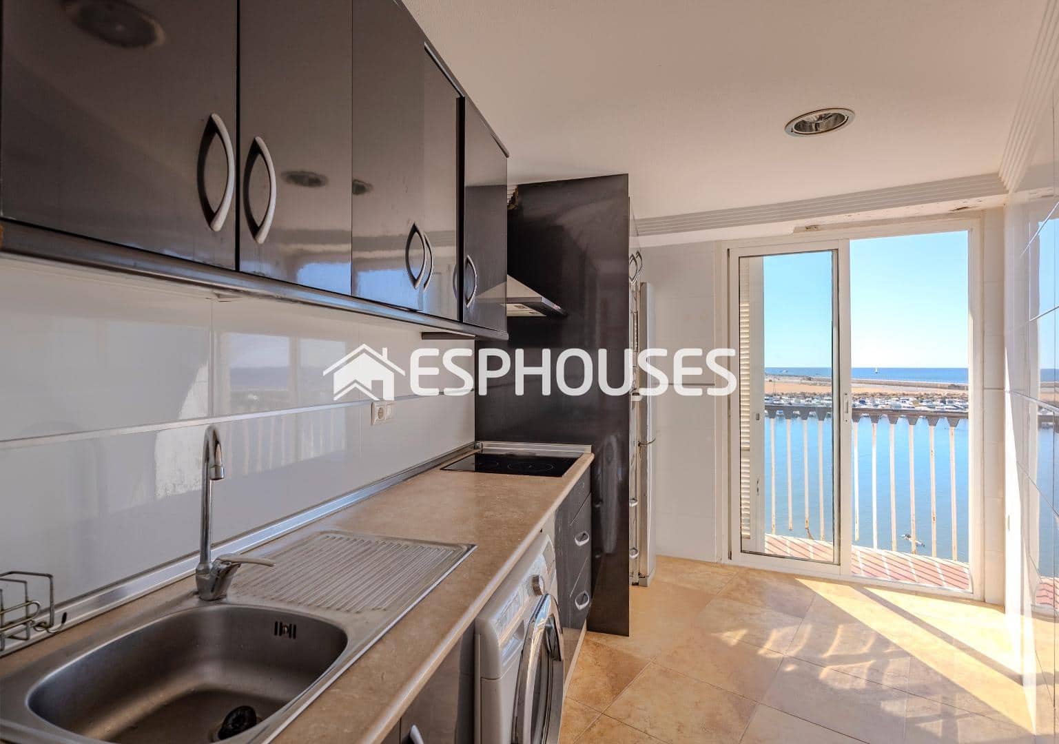 3 bedroom Apartment for sale in Torrevieja - € 390,000 (Ref: 9444320)