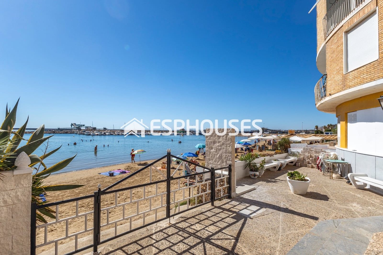 Apartamento de 3 habitaciones en Torrevieja en venta - 390.000 € (Ref: 9444320)