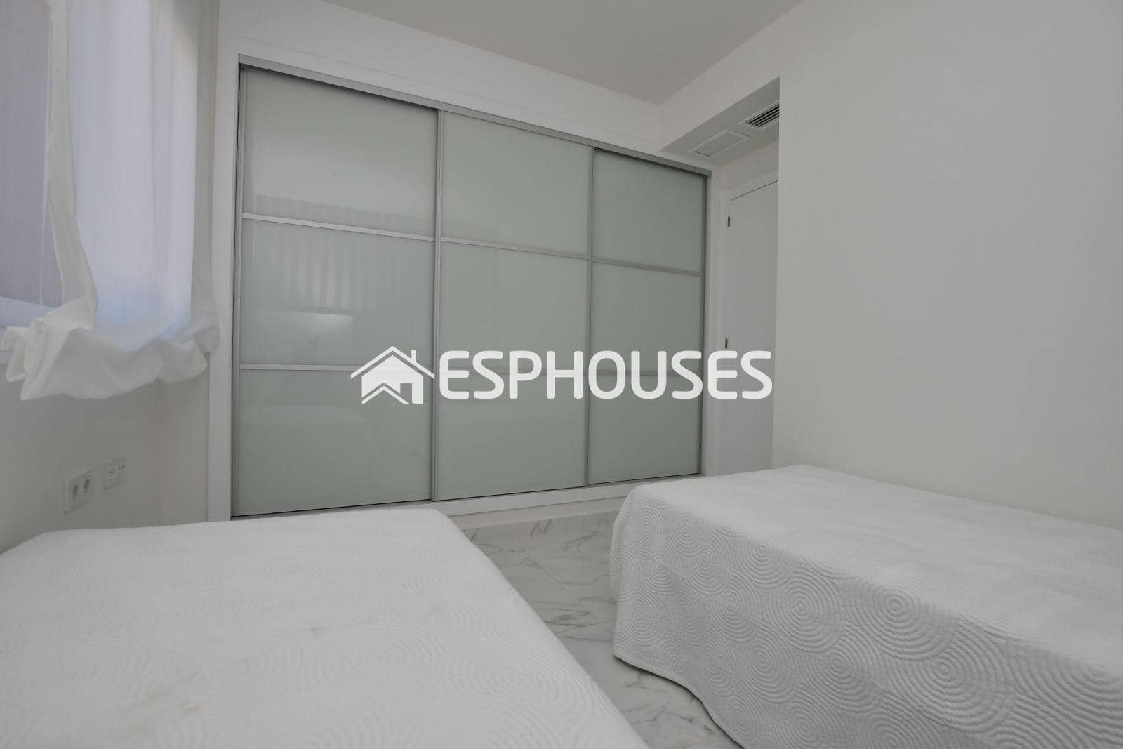 2 Zimmer Apartment zu verkaufen in San Miguel de Salinas mit Pool Garage - 239.900 € (Ref: 9444330)