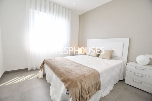 3 sypialnia Penthouse na sprzedaż w San Miguel de Salinas z basenem garażem - 281 600 € (Ref: 9444332)