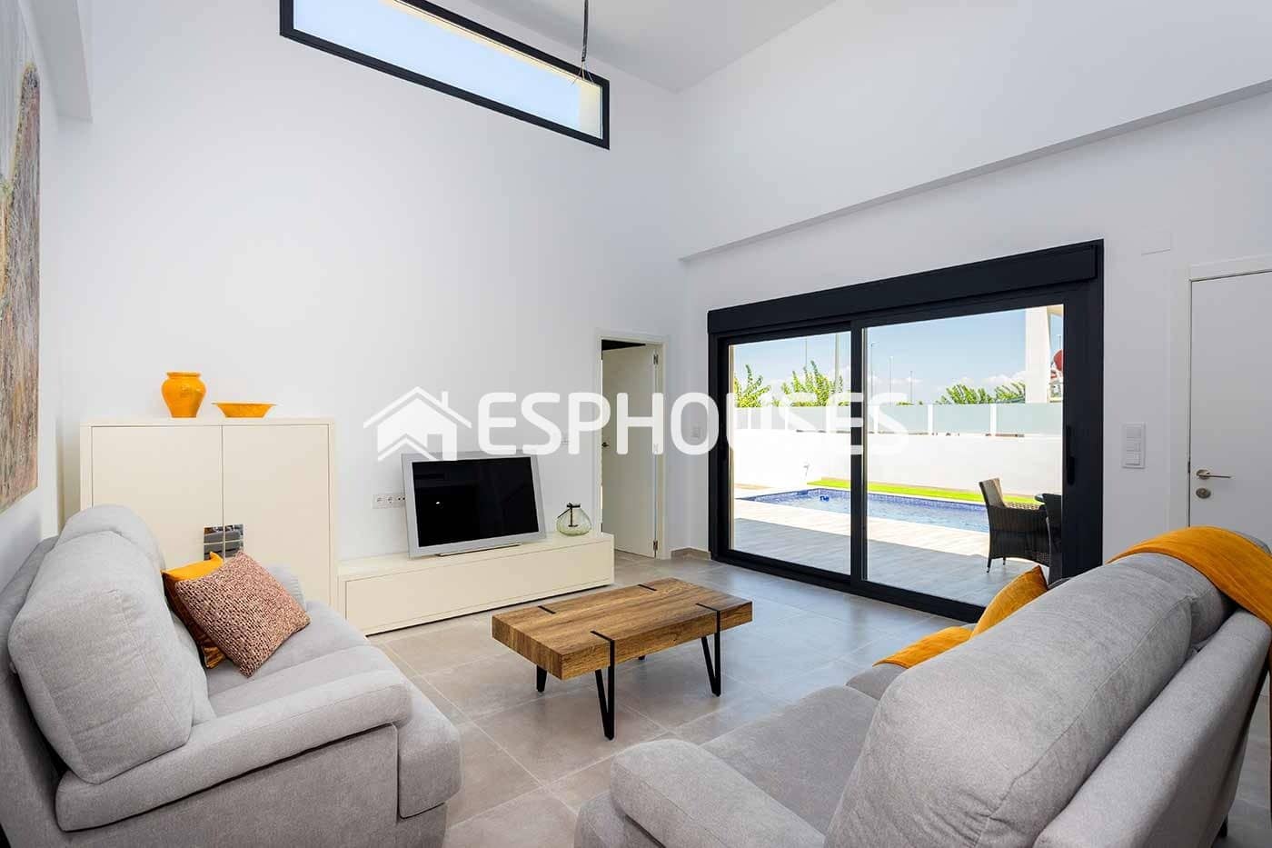 3 bedroom Townhouse for sale in Daya Nueva with pool - € 365,000 (Ref: 9444341)