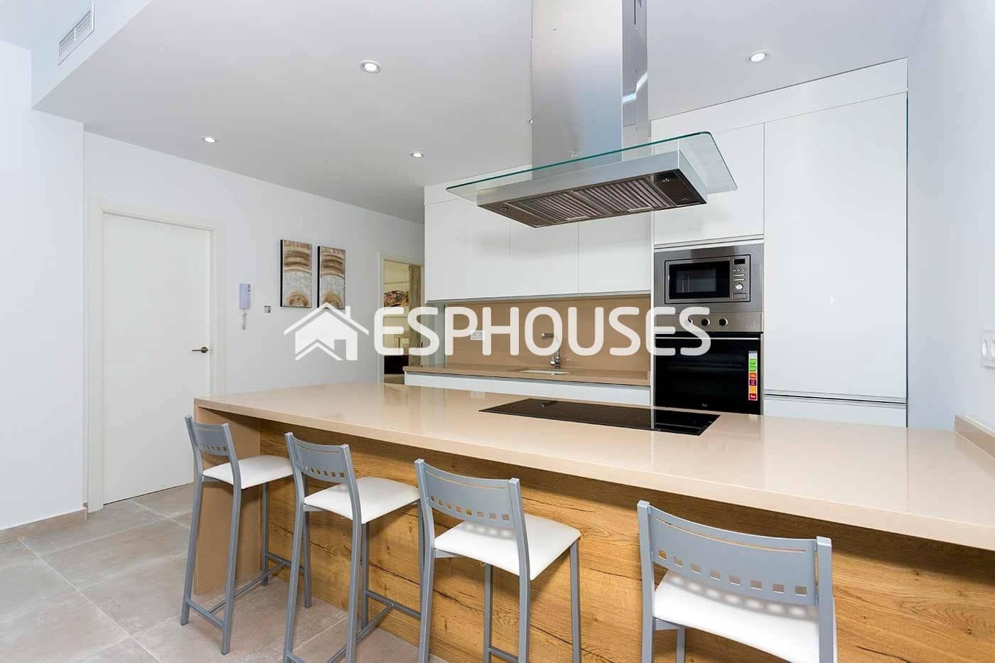 3 bedroom Townhouse for sale in Daya Nueva with pool - € 365,000 (Ref: 9444341)
