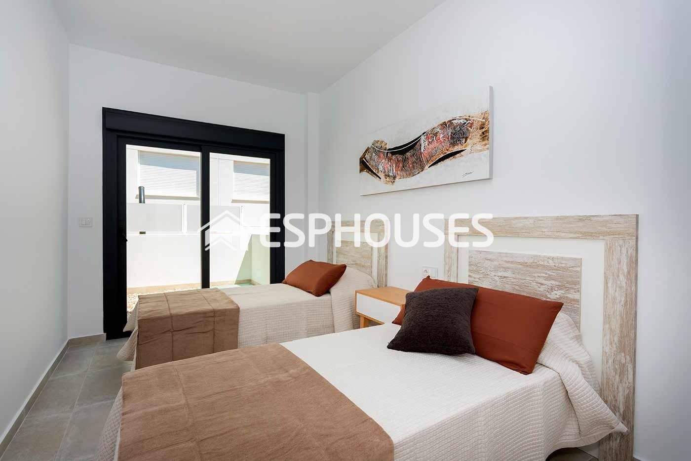 3 bedroom Townhouse for sale in Daya Nueva with pool - € 365,000 (Ref: 9444341)