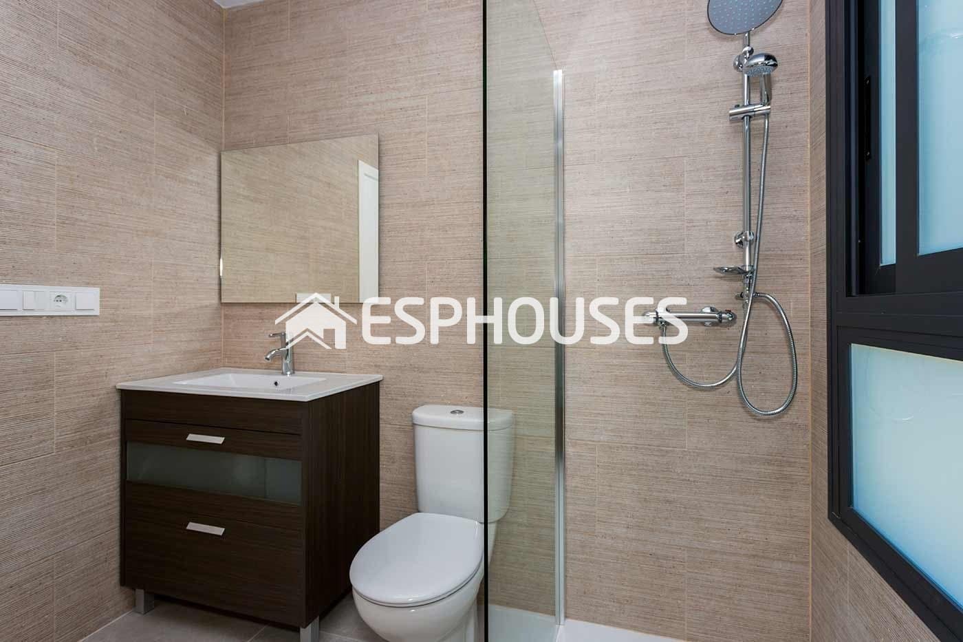 3 bedroom Townhouse for sale in Daya Nueva with pool - € 365,000 (Ref: 9444341)
