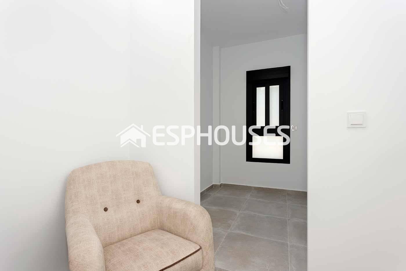 3 bedroom Townhouse for sale in Daya Nueva with pool - € 365,000 (Ref: 9444341)