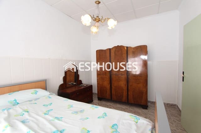 4 chambre Villa/Maison à vendre à Zona Pueblo, Guardamar del Segura - 189 990 € (Ref: 9444345)