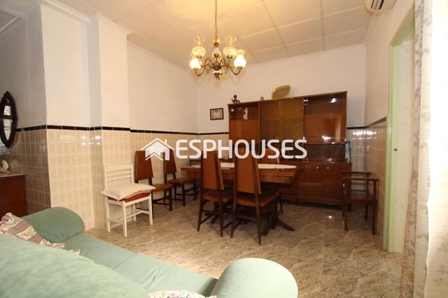 4 chambre Villa/Maison à vendre à Zona Pueblo, Guardamar del Segura - 189 990 € (Ref: 9444345)