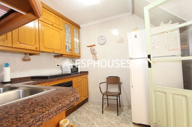 4 soverom Hus til salgs i Zona Pueblo, Guardamar del Segura - € 189 990 (Ref: 9444345)