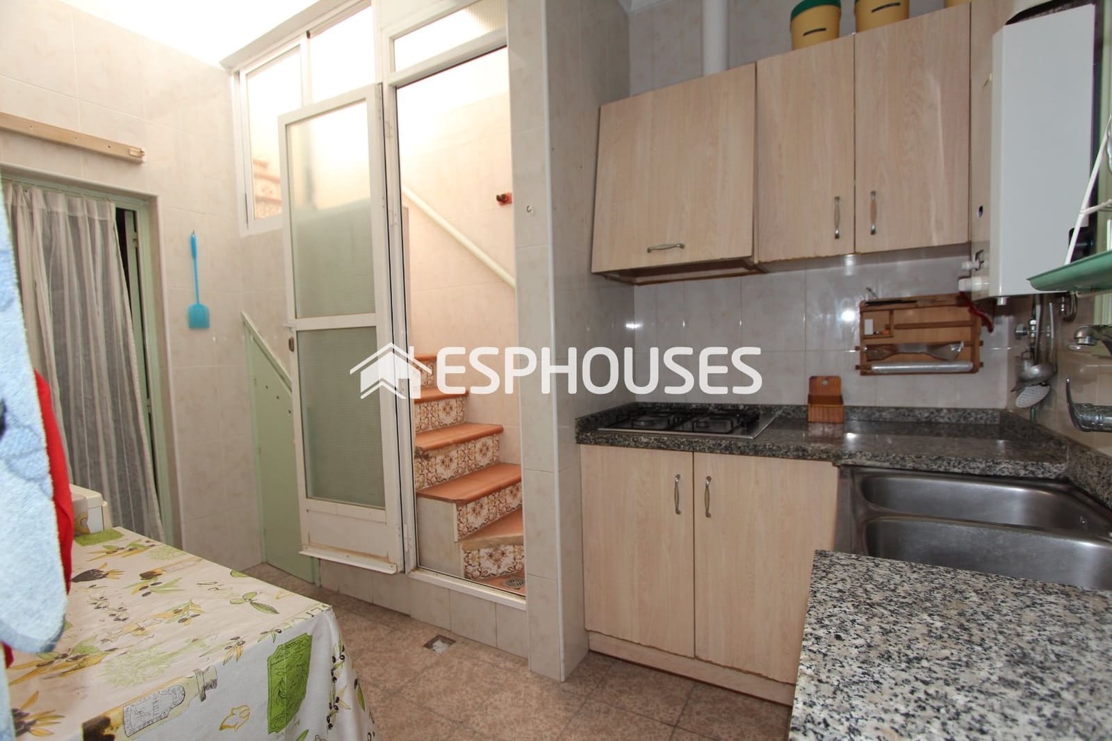 4 chambre Maison de Ville à vendre à Guardamar del Segura - 189 990 € (Ref: 9444345)