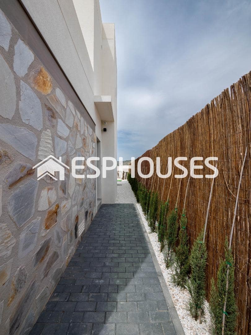 Chalet de 3 habitaciones en Algorfa en venta con piscina garaje - 478.000 € (Ref: 9444353)