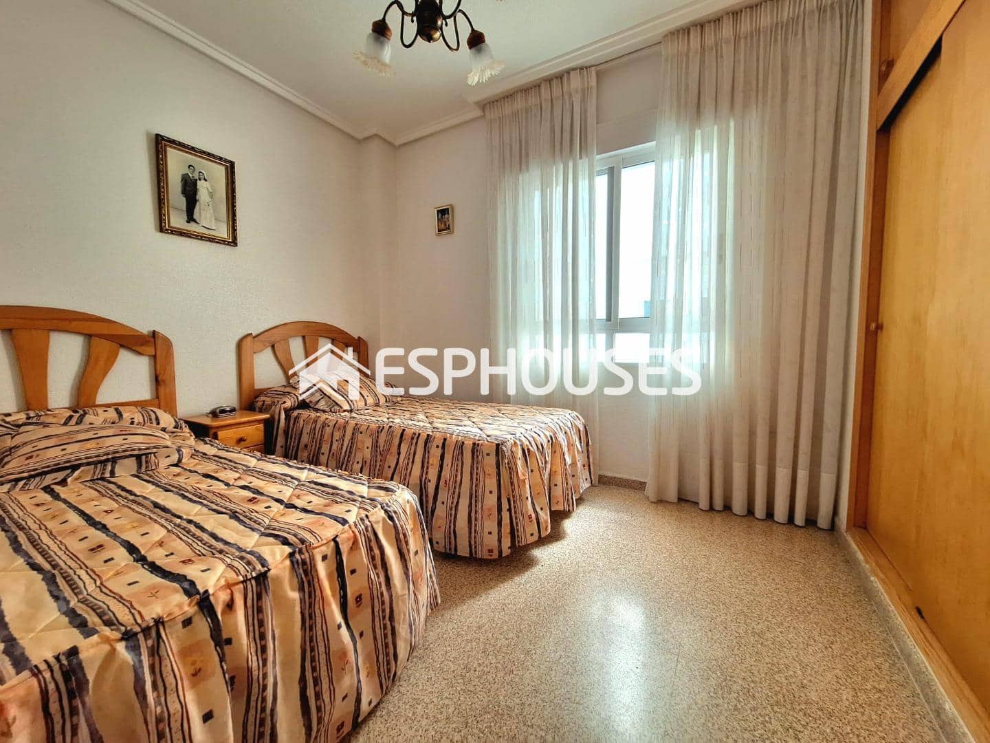 Apartamento de 2 habitaciones en Guardamar del Segura en venta con garaje - 230.000 € (Ref: 9444355)