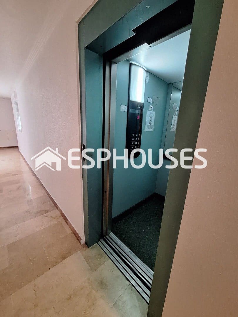 2 sovrum Lägenhet till salu i Guardamar del Segura med garage - 230 000 € (Ref: 9444355)
