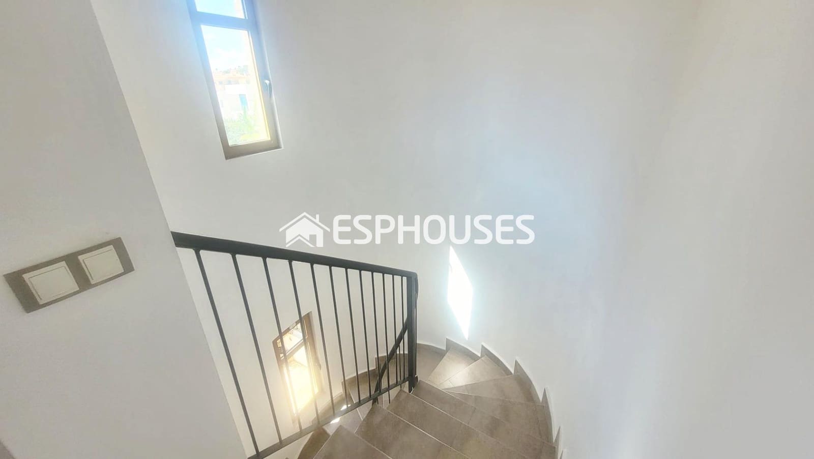 3 bedroom Villa for sale in Finestrat with pool - € 625,000 (Ref: 9444361)