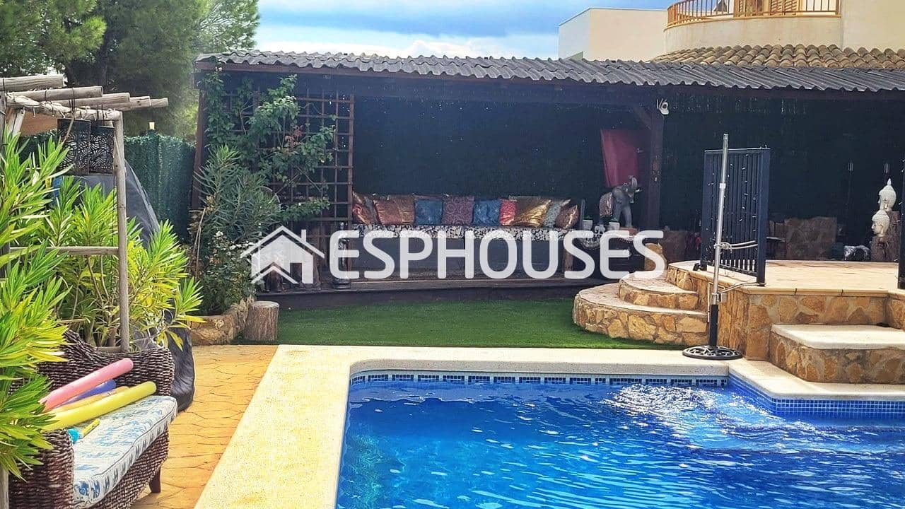 3 bedroom Villa for sale in Finestrat with pool - € 625,000 (Ref: 9444361)