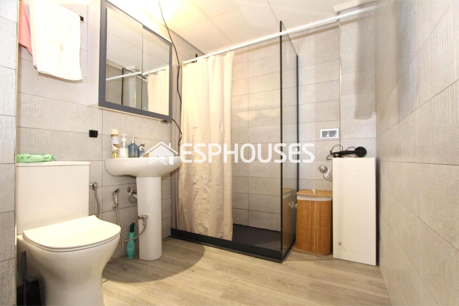 3 soveværelse Lejlighed til salg i Guardamar del Segura med garage - € 253.000 (Ref: 9444363)