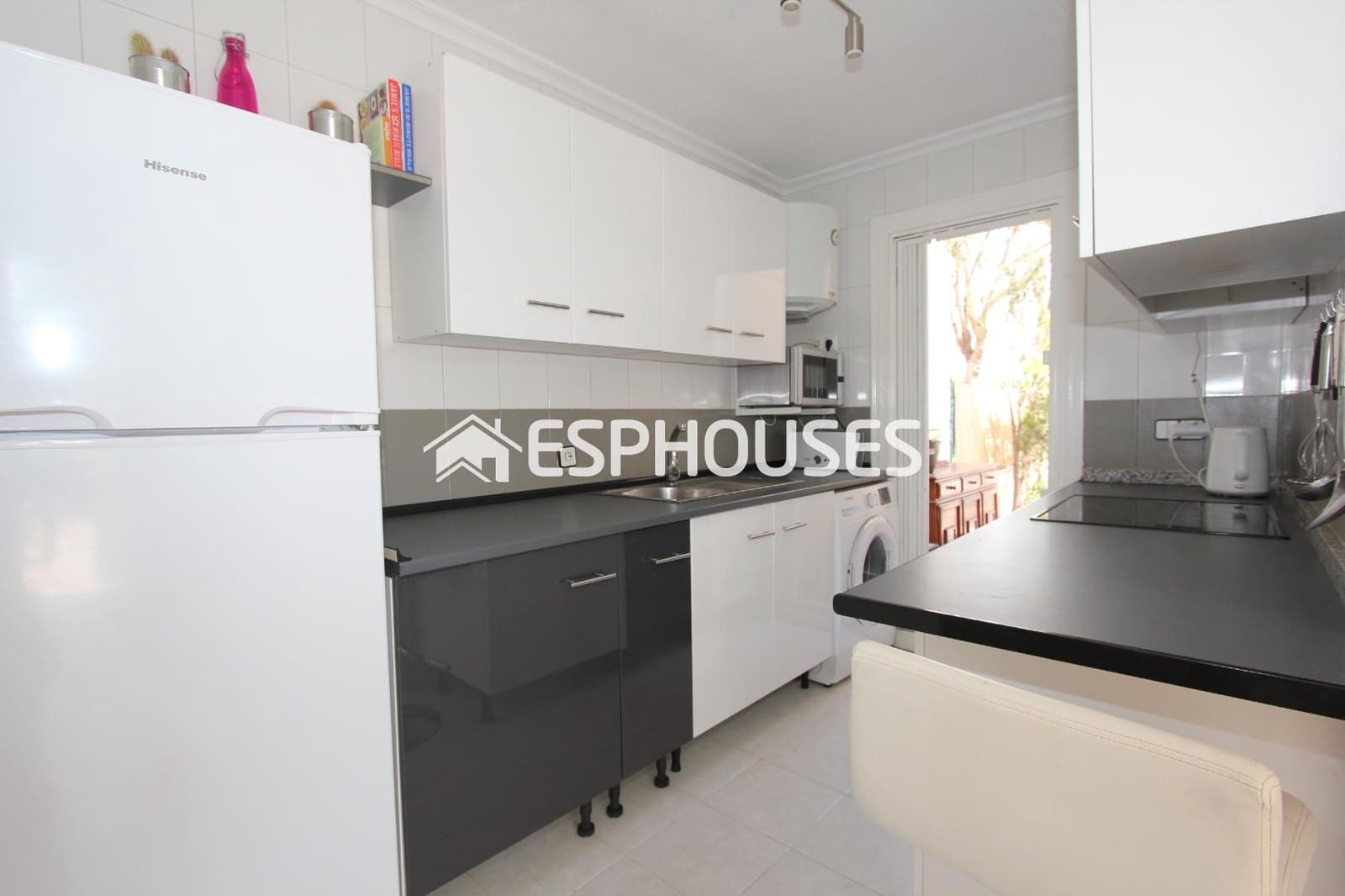 3 soverom Bungalow til salgs i Guardamar del Segura med svømmebasseng garasje - € 169 000 (Ref: 9444376)