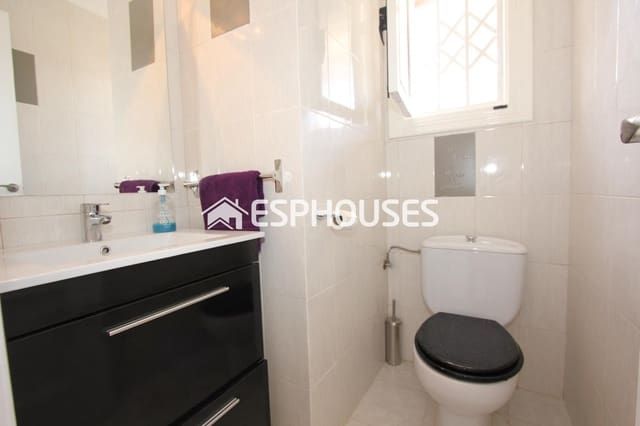 3 makuuhuone Bungalow myytävänä paikassa El Moncayo, Guardamar del Segura mukana uima-altaan 
autotalli - 169 000 € (Ref: 9444376)