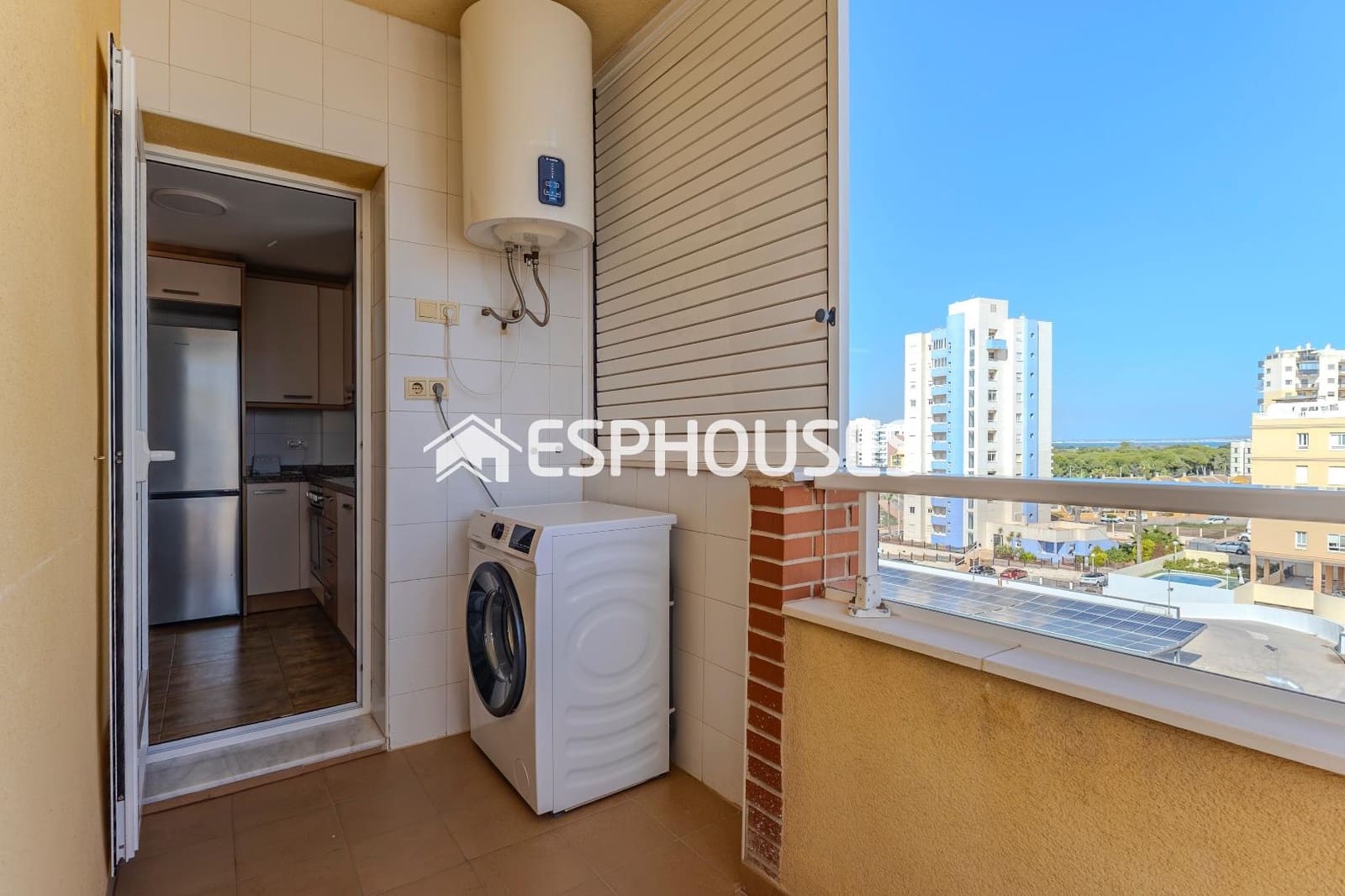 2 soveværelse Lejlighed til salg i Guardamar del Segura med swimmingpool garage - € 189.000 (Ref: 9444384)