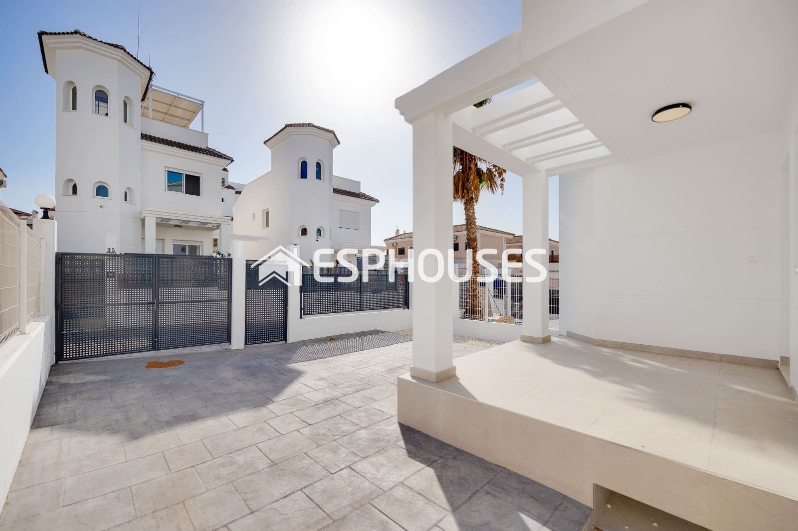 3 soverom Villa til salgs i San Fulgencio med svømmebasseng - € 280 000 (Ref: 9444387)