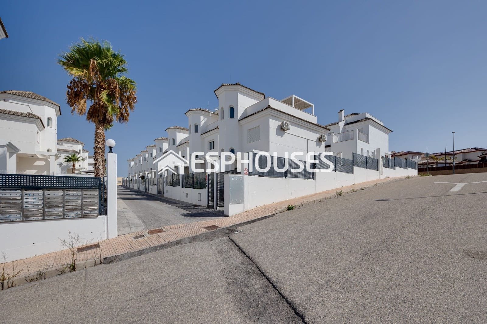 3 soverom Villa til salgs i San Fulgencio med svømmebasseng - € 280 000 (Ref: 9444387)
