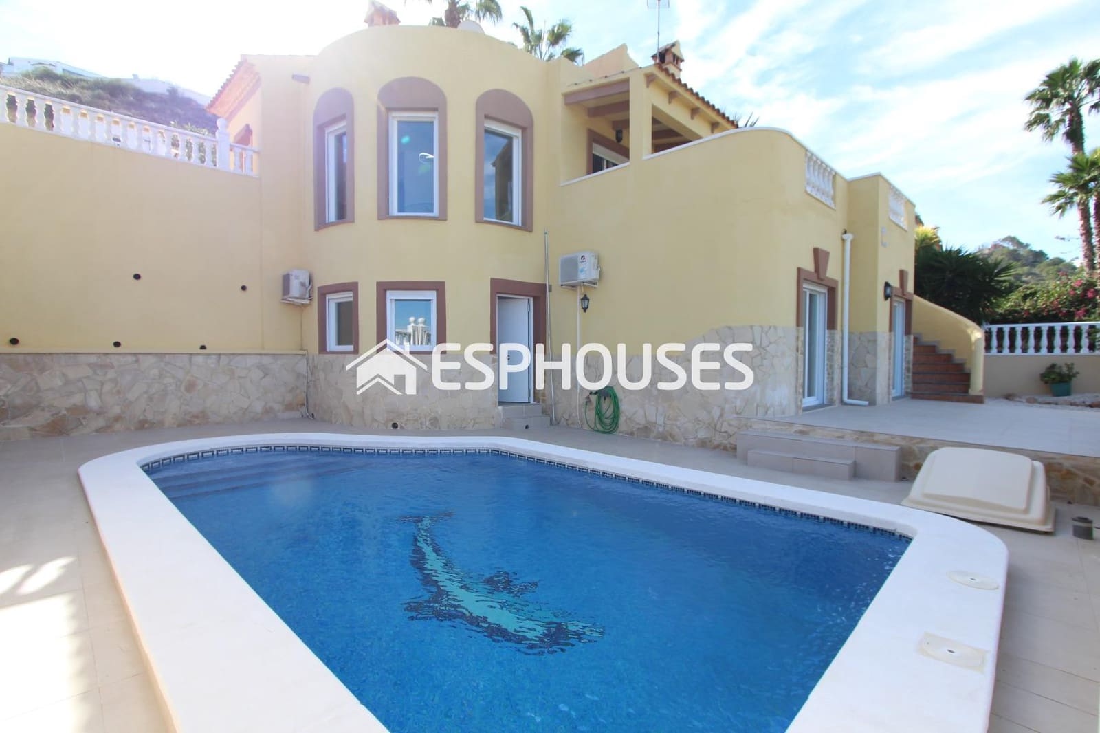 Chalet de 3 habitaciones en Rojales en venta con piscina garaje - 515.000 € (Ref: 9444396)