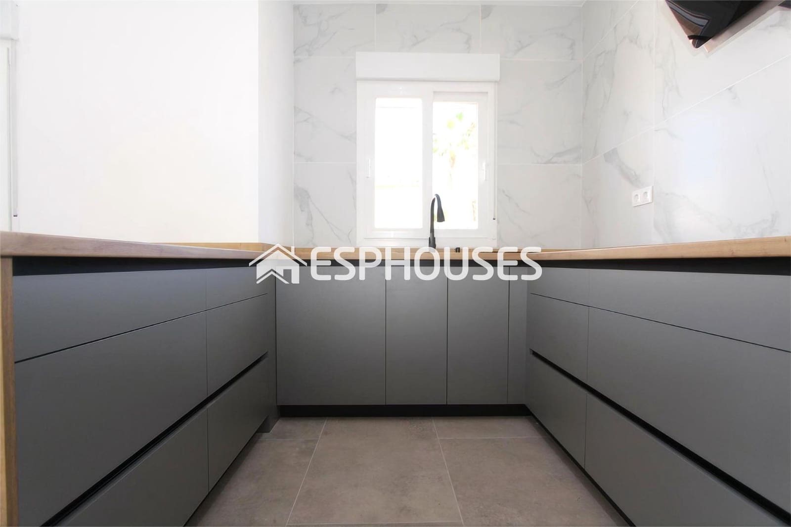 Chalet de 3 habitaciones en Rojales en venta con piscina garaje - 515.000 € (Ref: 9444396)