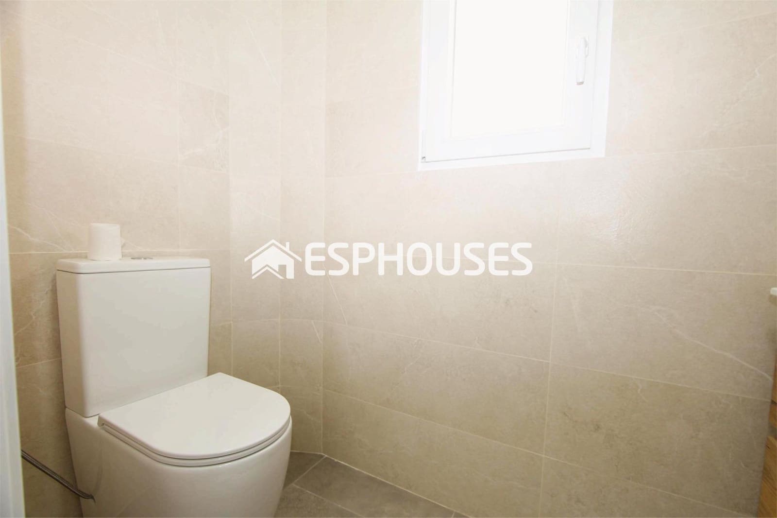 Chalet de 3 habitaciones en Rojales en venta con piscina garaje - 515.000 € (Ref: 9444396)