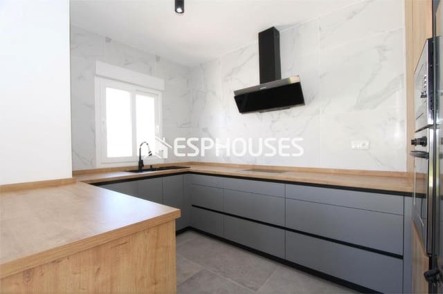 Chalet de 3 habitaciones en Ciudad Quesada, Rojales en venta con piscina garaje - 515.000 € (Ref: 9444396)