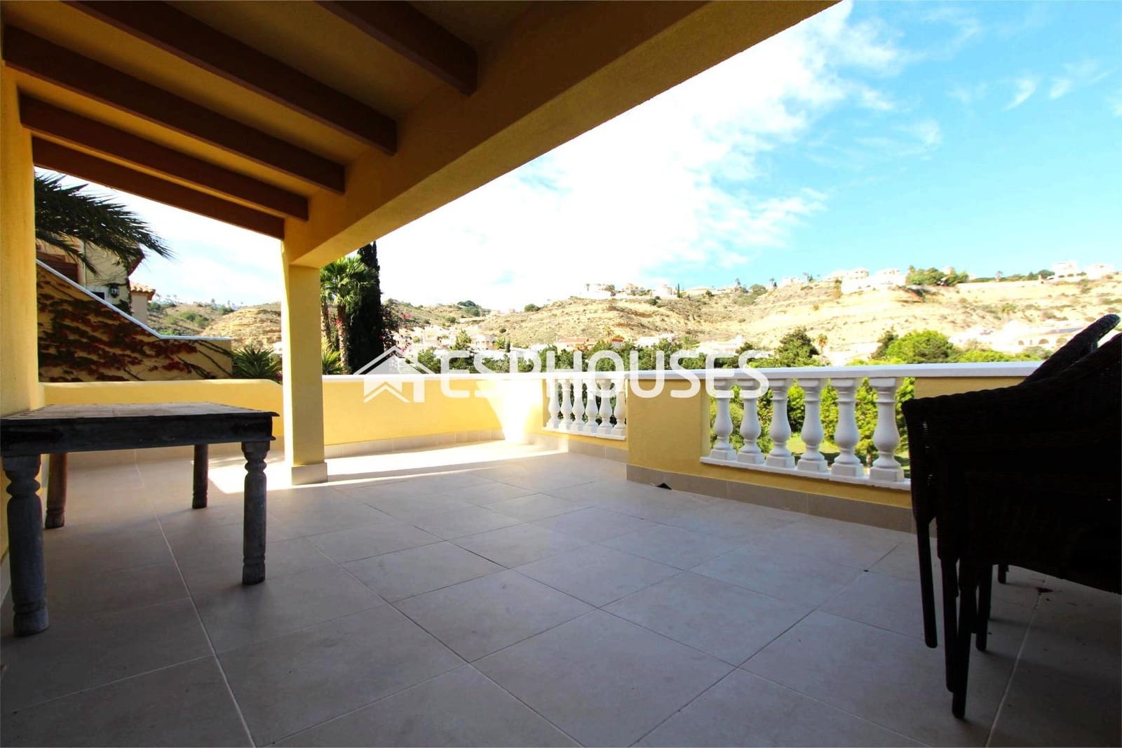 Chalet de 3 habitaciones en Rojales en venta con piscina garaje - 515.000 € (Ref: 9444396)