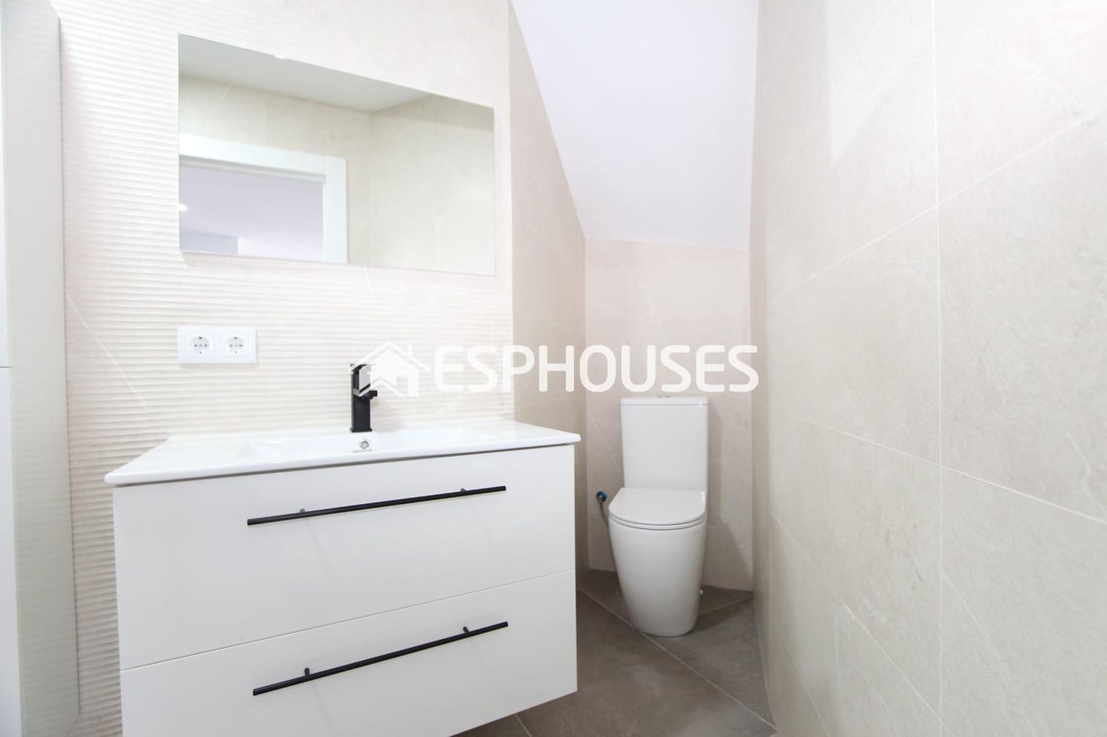 Chalet de 3 habitaciones en Rojales en venta con piscina garaje - 515.000 € (Ref: 9444396)