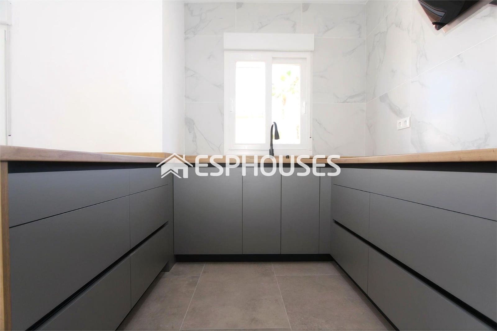3 bedroom Villa for sale in Rojales with pool - € 515,000 (Ref: 9444396)