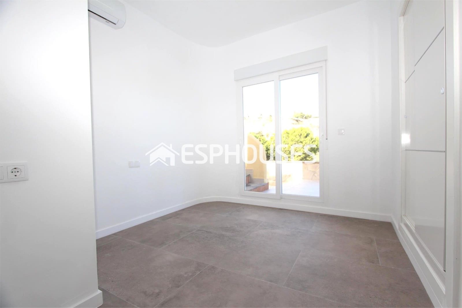 3 bedroom Villa for sale in Rojales with pool - € 515,000 (Ref: 9444396)