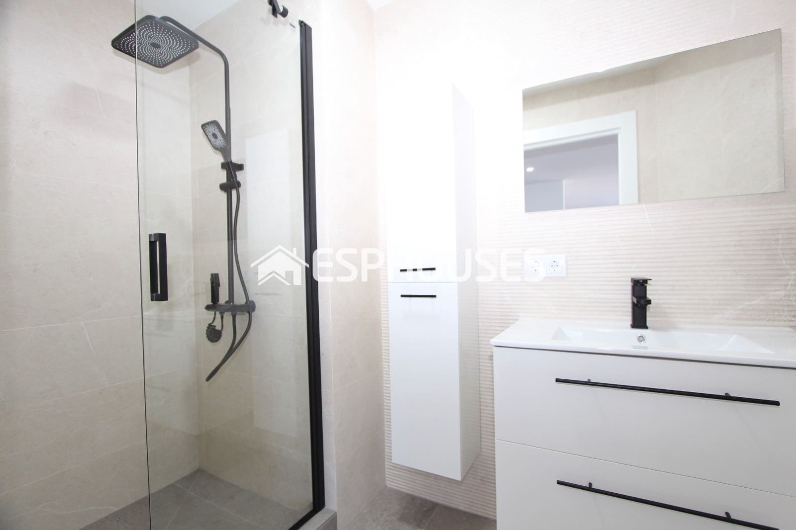 3 bedroom Villa for sale in Rojales with pool - € 515,000 (Ref: 9444396)