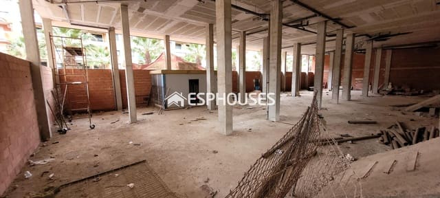 Comercial para venda em Guardamar Playa, Guardamar del Segura - 950 000 € (Ref: 9444397)