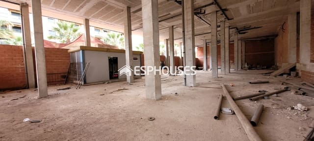 Comercial para venda em Guardamar Playa, Guardamar del Segura - 950 000 € (Ref: 9444397)