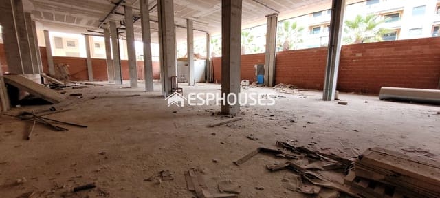 Comercial para venda em Guardamar Playa, Guardamar del Segura - 950 000 € (Ref: 9444397)