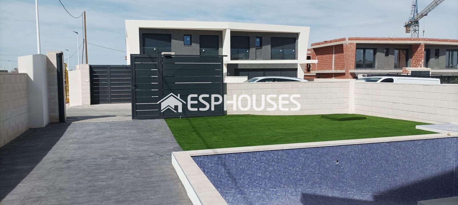 3 bedroom Semi-detached Villa for sale in Santa Pola with pool - € 435,000 (Ref: 9444404)