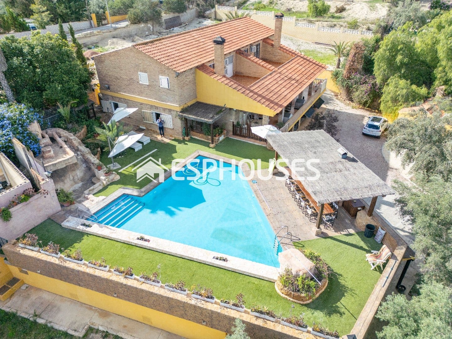 10 bedroom Villa for sale in Rebolledo with pool garage - € 860,000 (Ref: 9444414)