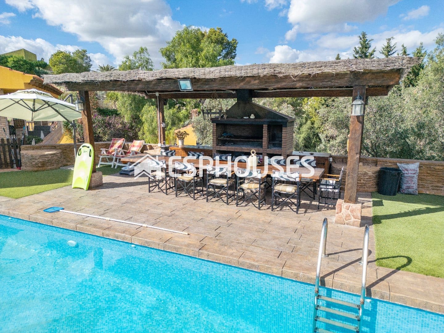 10 bedroom Villa for sale in Rebolledo with pool garage - € 860,000 (Ref: 9444414)
