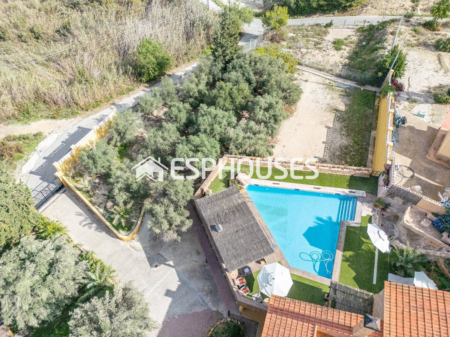 10 bedroom Villa for sale in Rebolledo with pool garage - € 860,000 (Ref: 9444414)