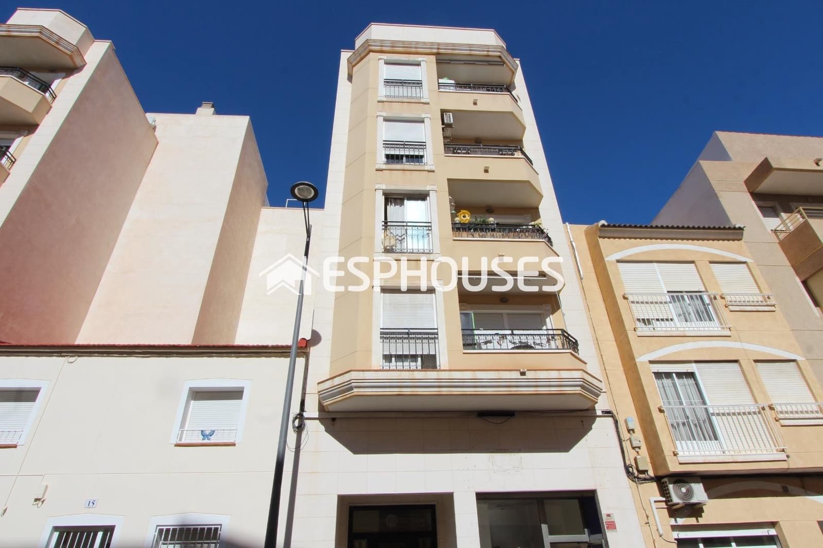 Apartamento de 3 habitaciones en Guardamar del Segura en venta - 199.000 € (Ref: 9444429)